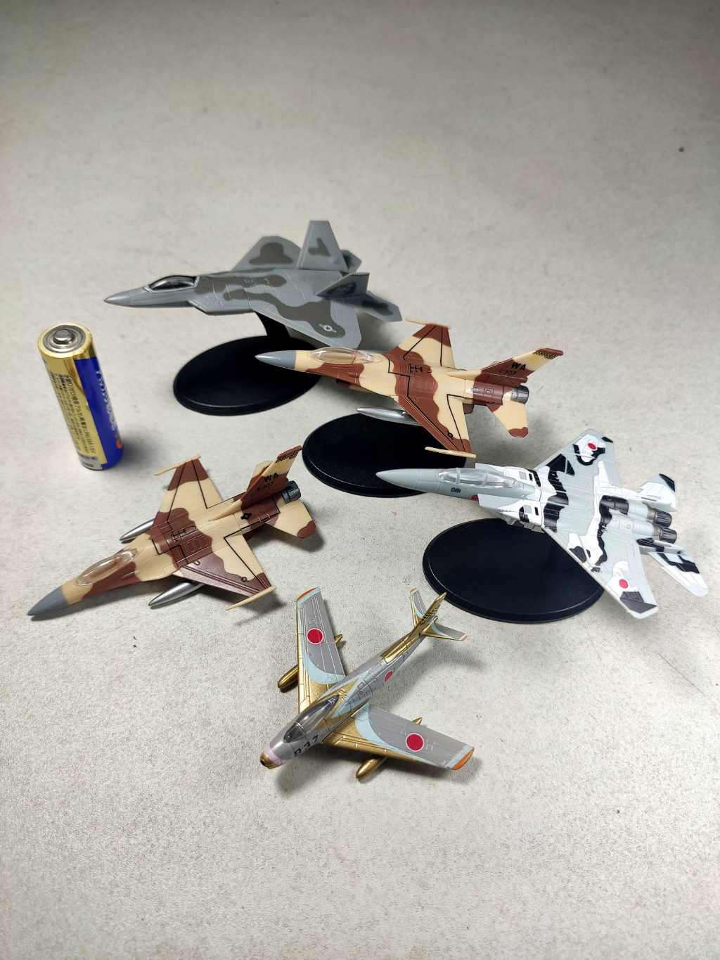 MINI FIGHTER JET PLANE TOY MINIATURE AIRCRAFT MODEL BUNDLE | Shopee ...