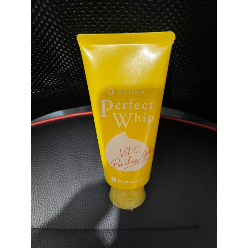 Senka Perfect Whip Vit C Poreless Glow 100g (100% Authentic) | Shopee ...