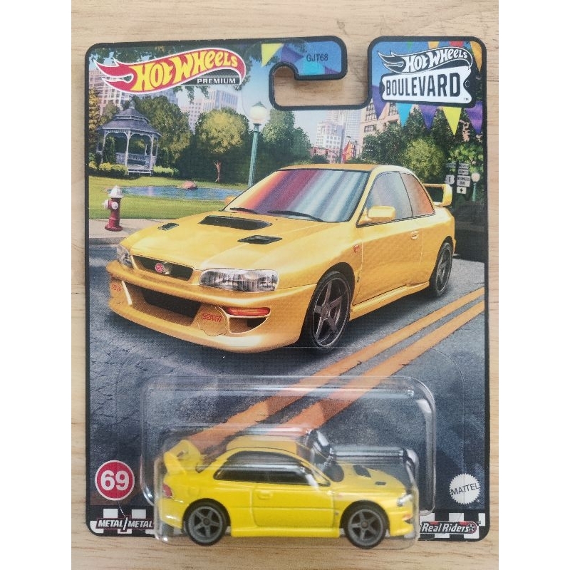 Hot Wheels Premium Boulevard Subaru Impreza 22B-STi 2020 - Échelle 1:64, Jaune, Neuve