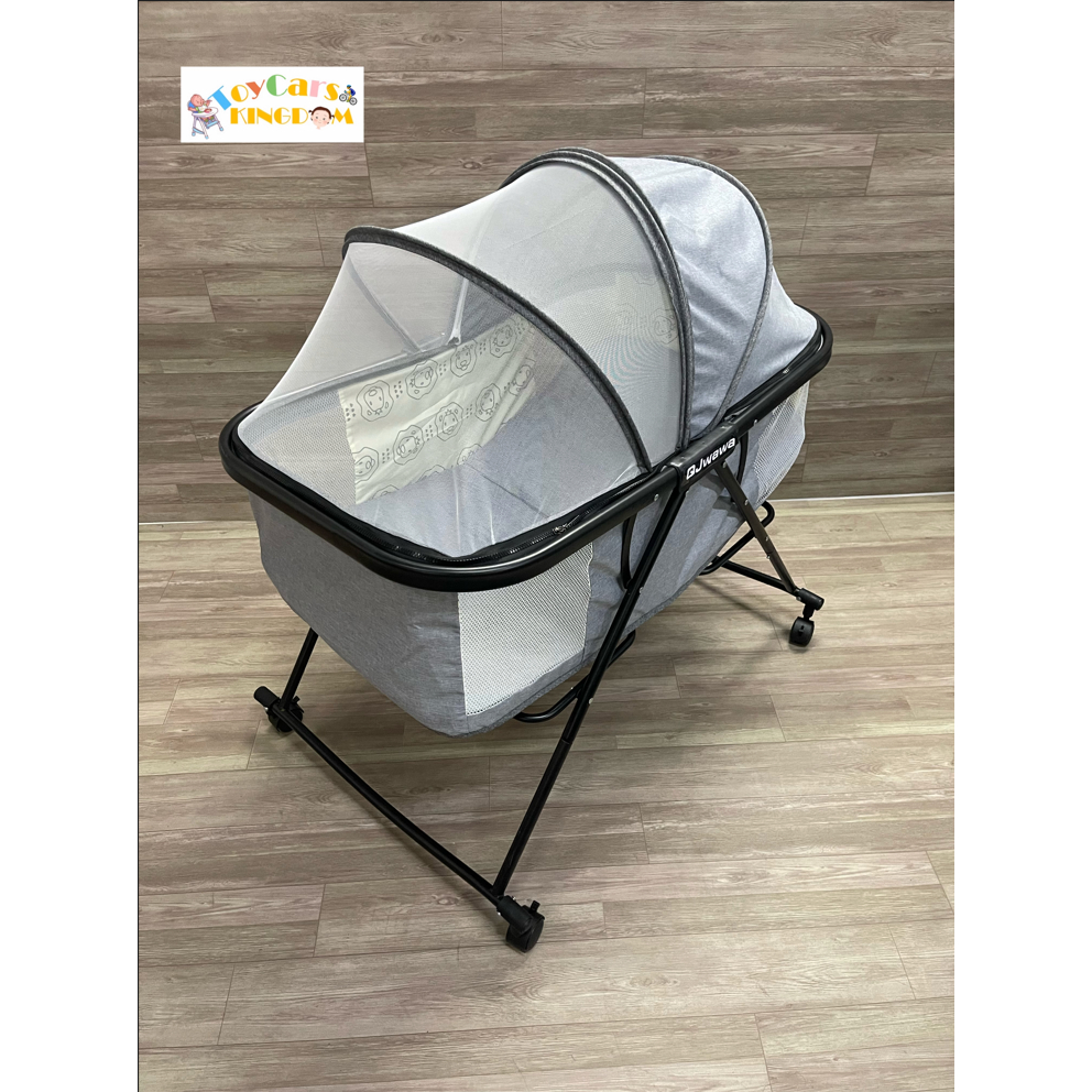 Folding store travel crib