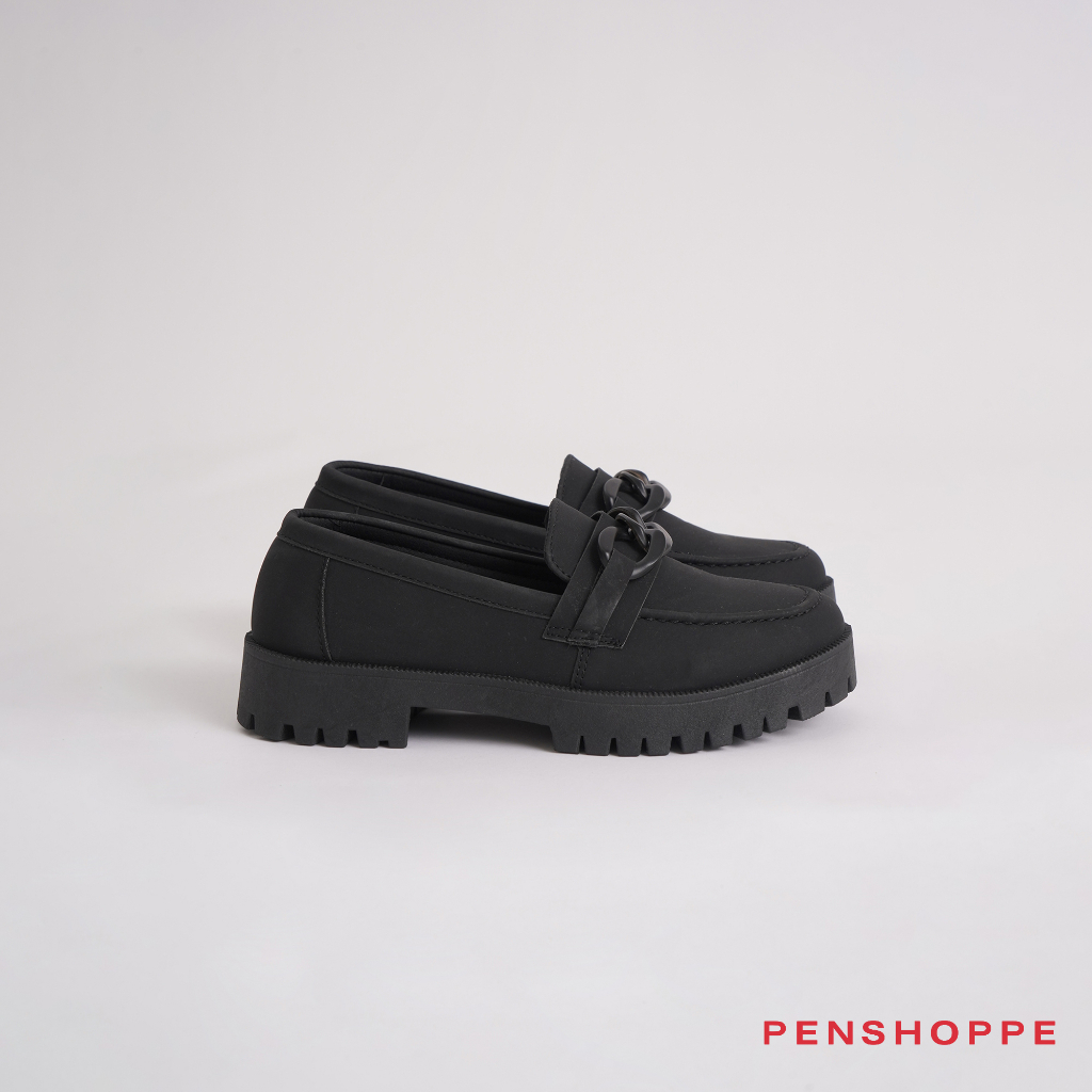 Penshoppe Matte Chunky Loafers Shoes With Chain For Women (Black ...