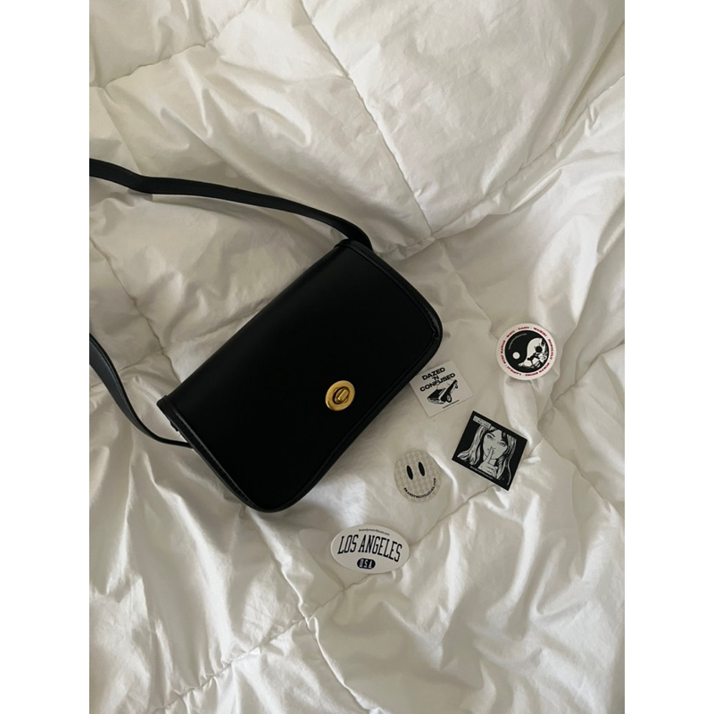brandy melville faux leather turn lock purse Shopee Philippines