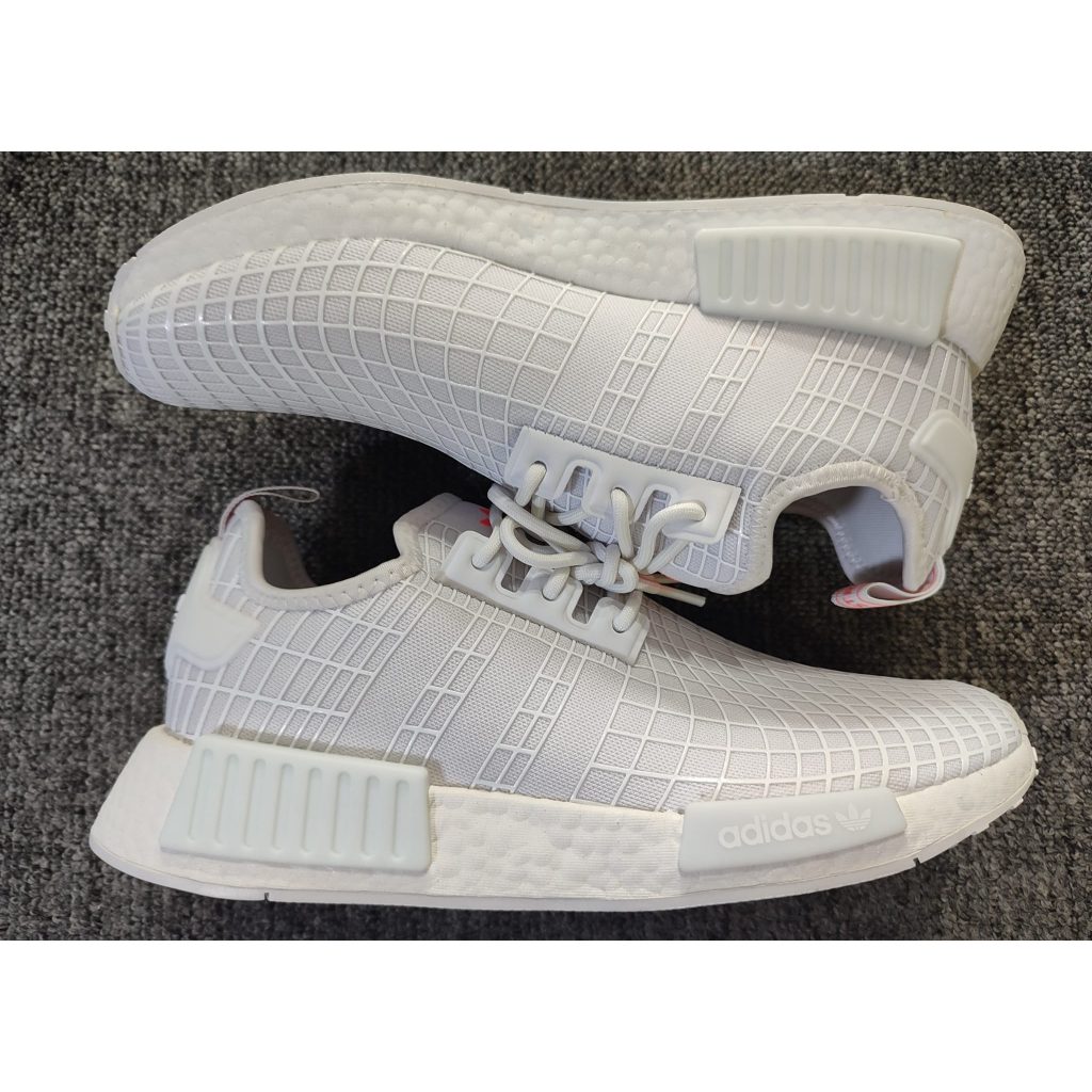 adidas originals nmd r1 triple white