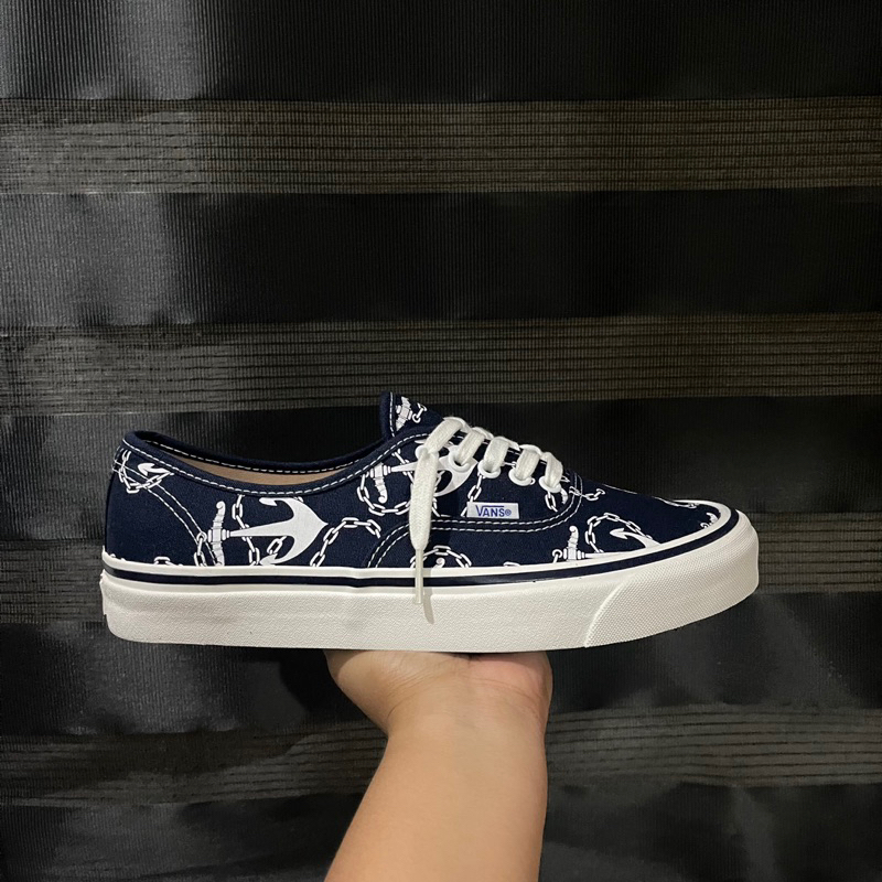 AUTHENTIC 44 DECK DX ANCHORS NAVY | Shopee Philippines