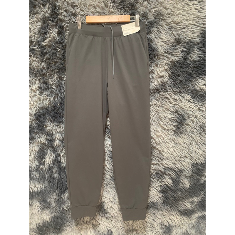 ULTRA STRETCH JOGGER PANTS UNIQLO(M) Shopee Philippines