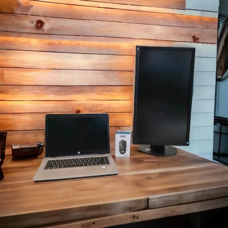 HP ELITEBOOK LAPTOP WITH DESKTOP 840 G4 Intel I5 7th gen With 23