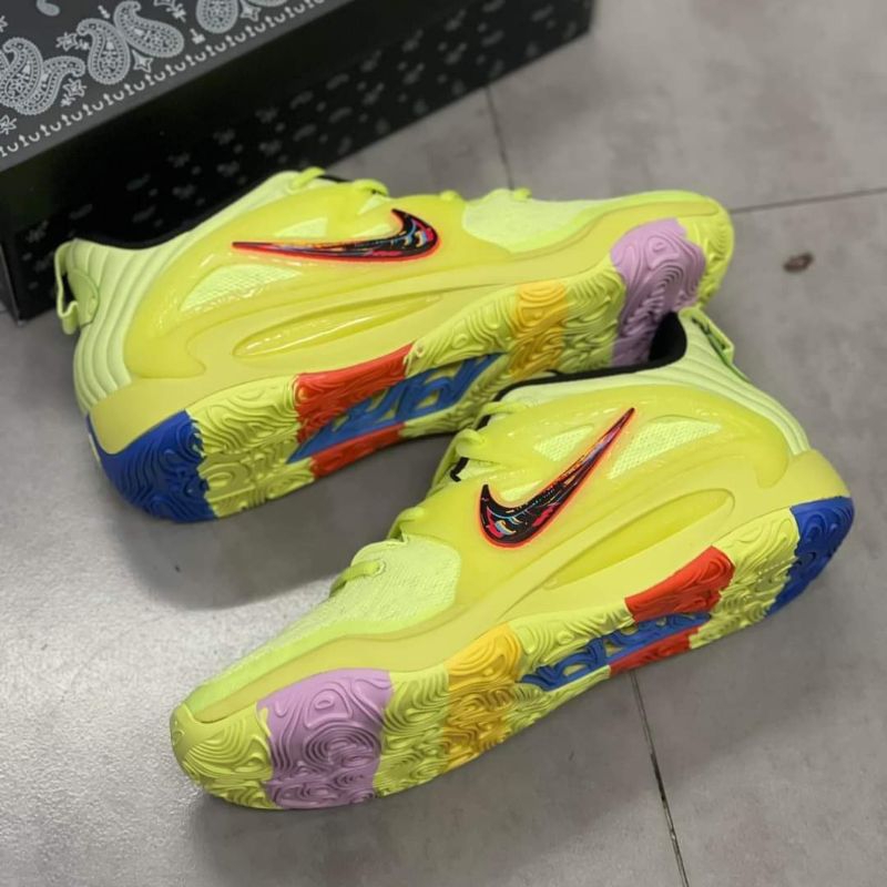 kd 15 yellow green