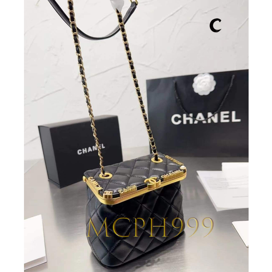 20cm C********* Quilted Kisslock Chain Sling Bag ( NCY ) Shopee