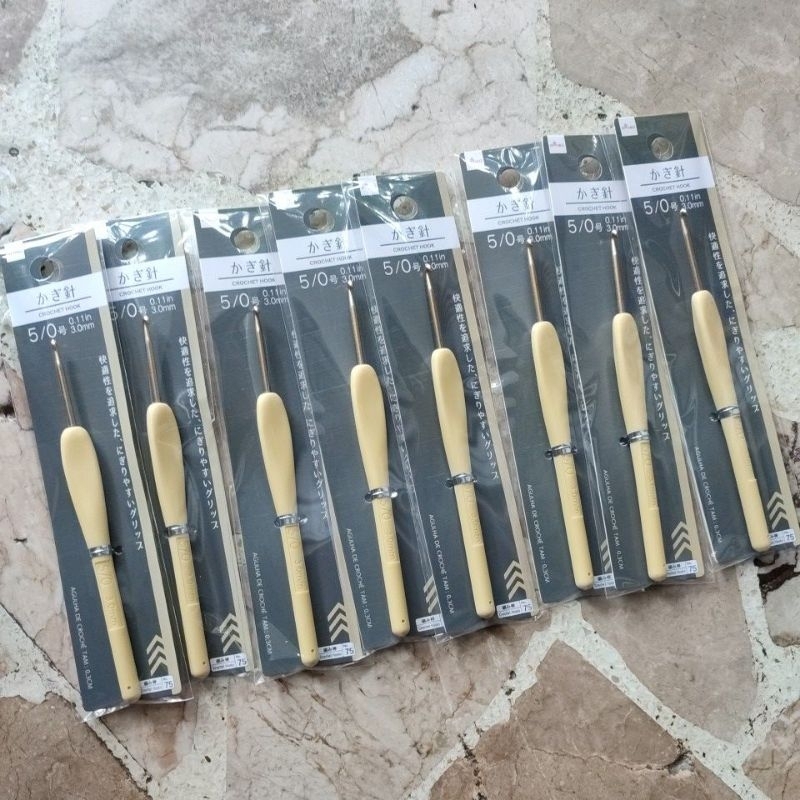 Daiso Crochet hooks (daiso korea/japan) Shopee Philippines