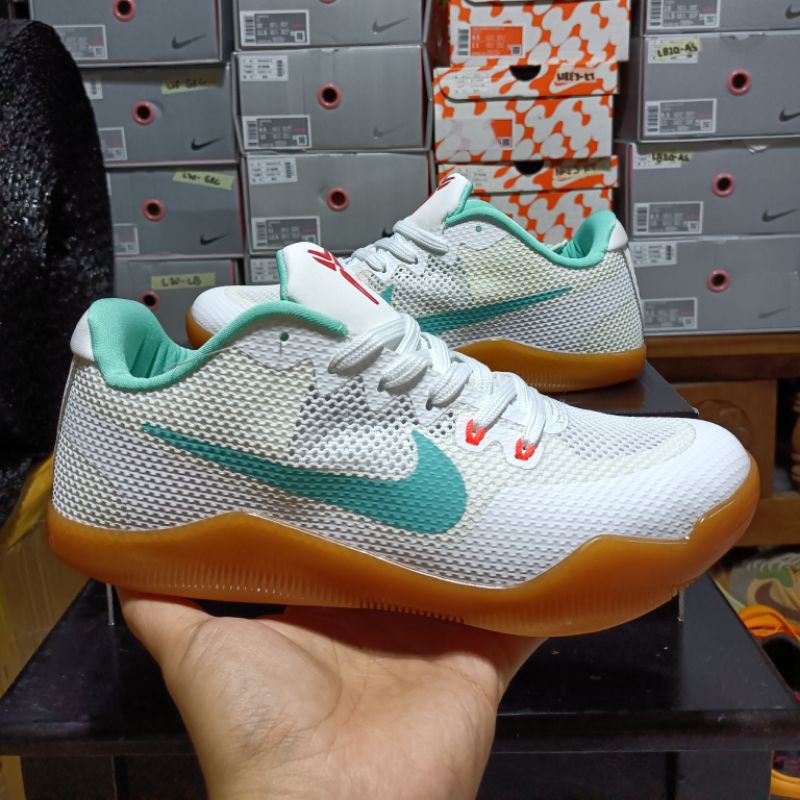 Kobe 11 store em summer pack