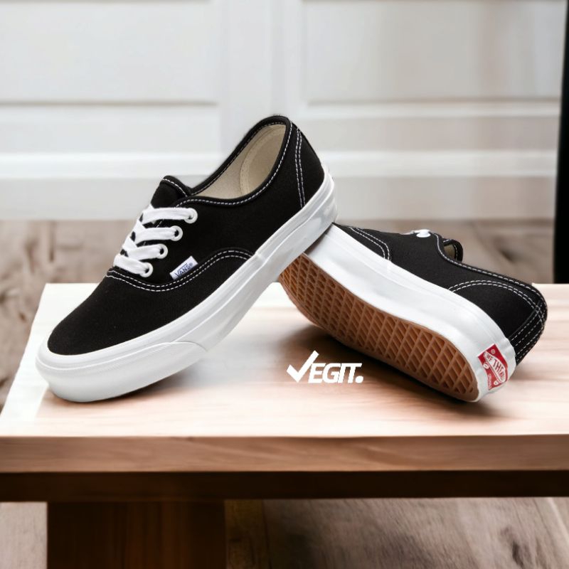 Vans vault og hot sale authentic lx black