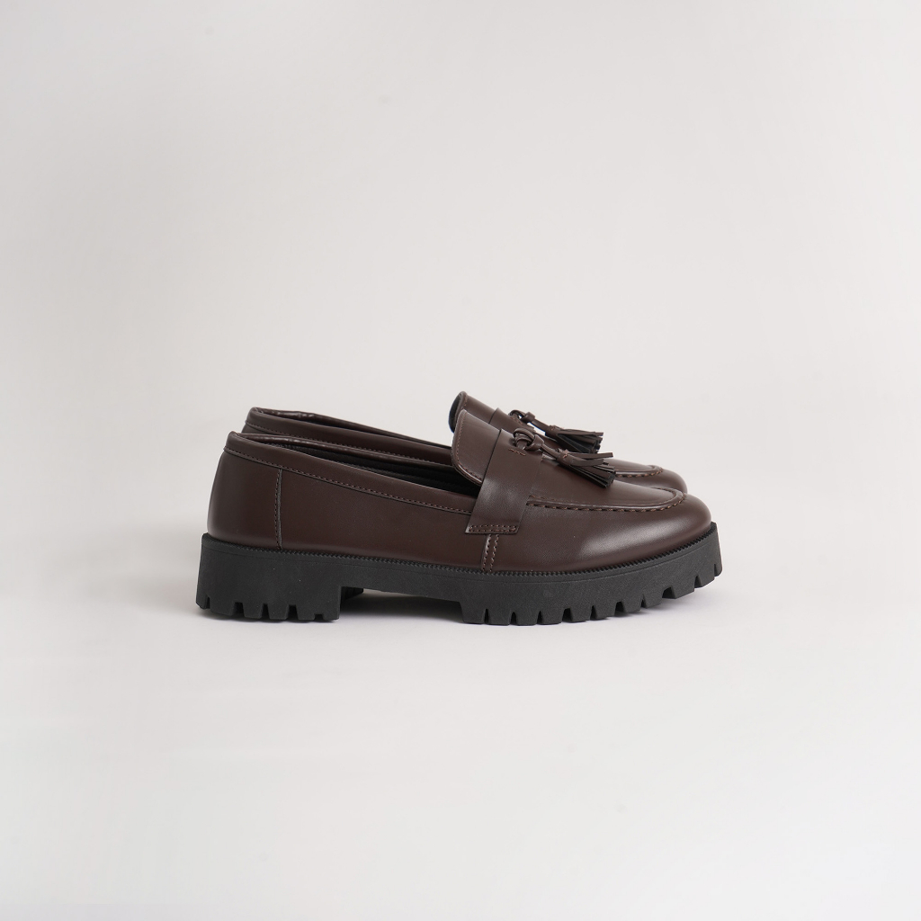 Penshoppe Chunky Loafers With Tassel Shoes For Women (Choco Brown ...