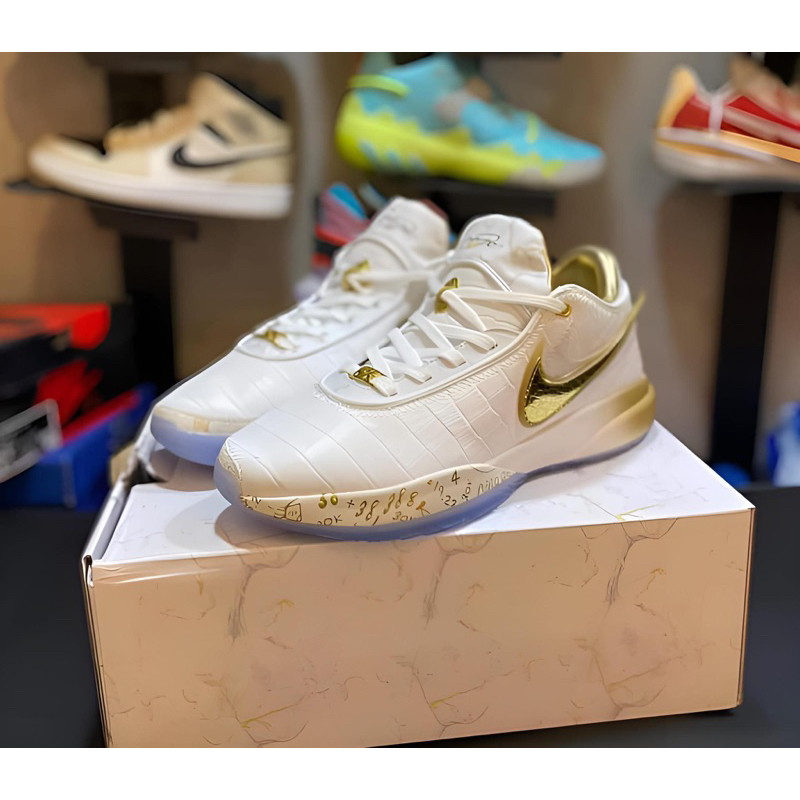 Lebron clearance white gold