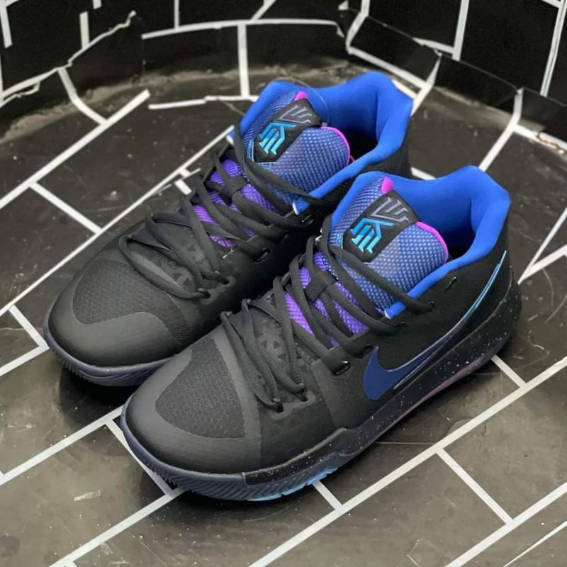 Kyrie 3 black burst for men size 41 to 45 Free medyas quality