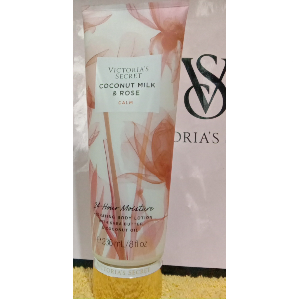 Victoria's Secret Hydrating Body Lotion COCONUT MILK & ROSE, 236mL