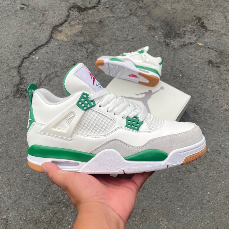 Jordan 4 SB 