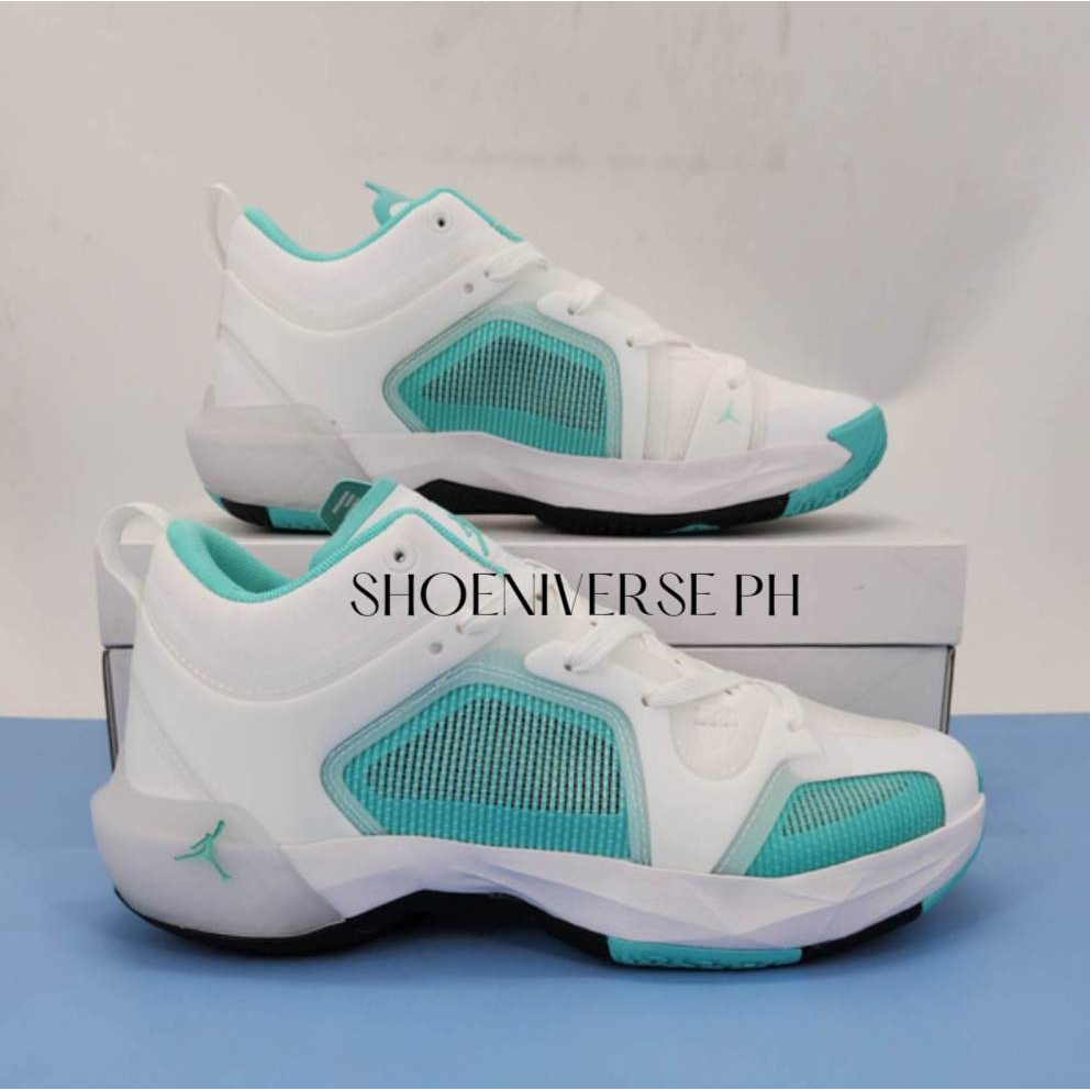 jordan low cut basketball shoes