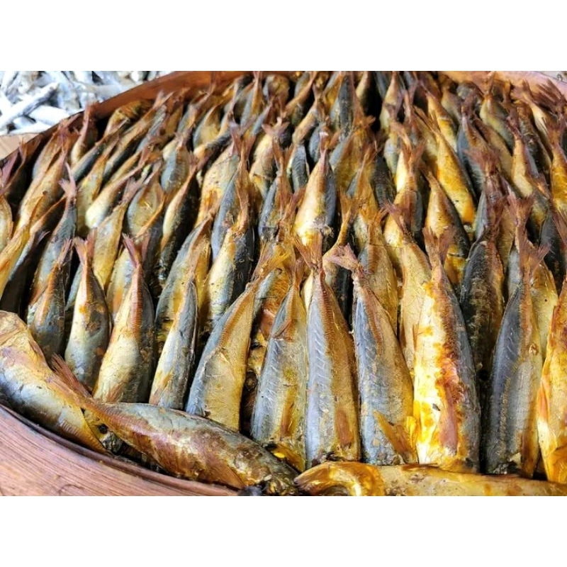 Tinapa Galunggong Smoked Fish 100g. Fresh From Bicol Vacuum Sealed ...