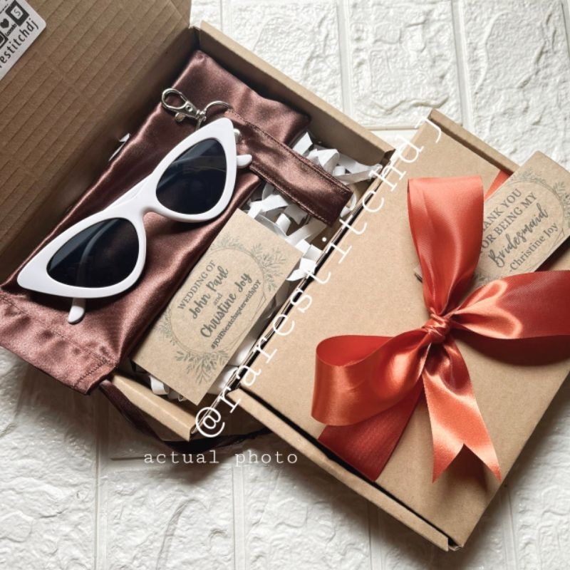 BRIDESMAID or NINANG SOUVENIR by Rarestitchdj /Sunglass/ Silk pouch