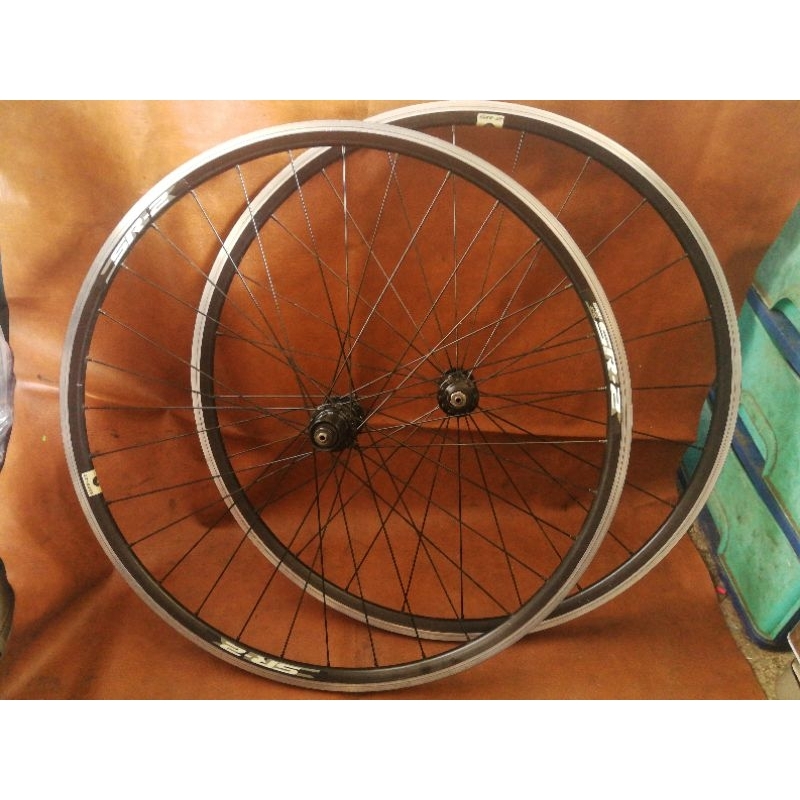 giant sr2 wheels 11 speed