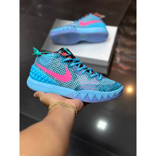 Kyrie 1 outlet xmas