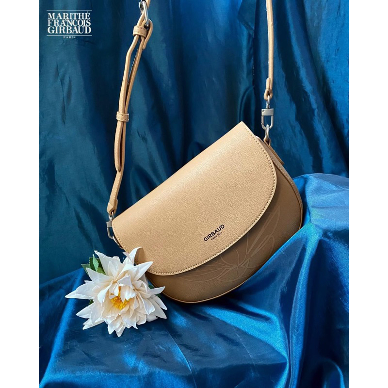 KALE WOMEN GIRBAUD SLING BAG BEIGE Shopee Philippines