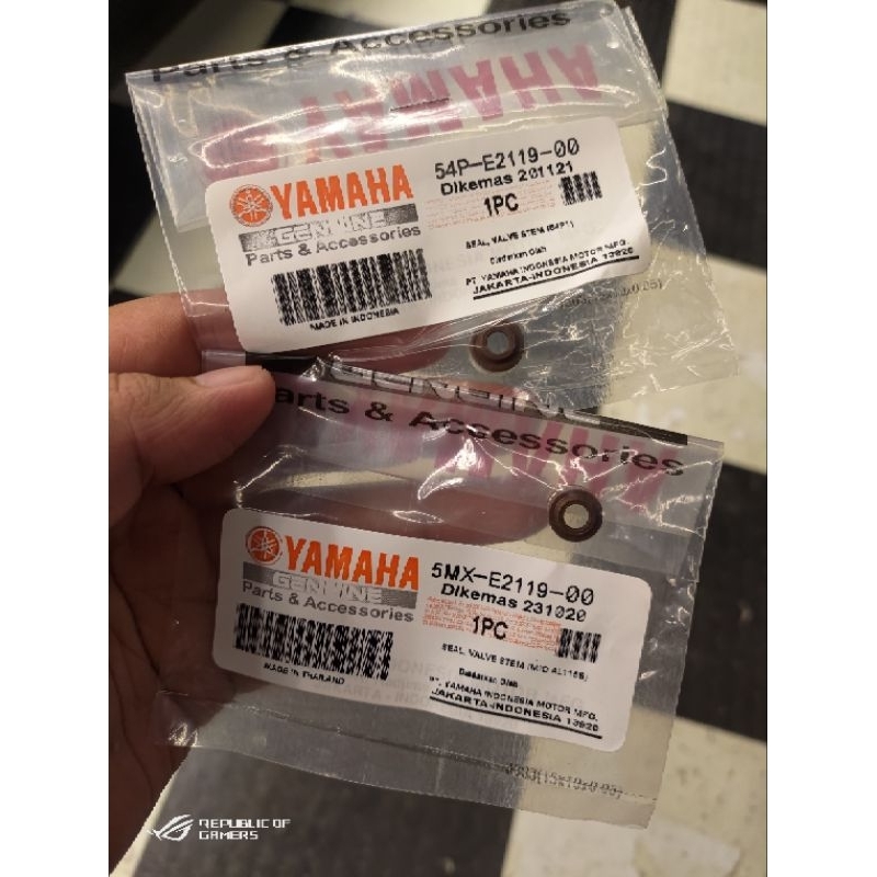 Yamaha Genuine Valve Seal Mio Carb/Mio i/Aerox/Nmax/ 5MXE211900 / 54P