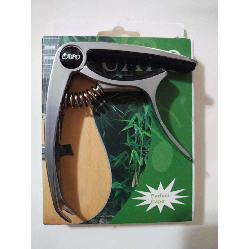Guitar Capo Metal for Acoustic & Electric guitar ( RANDOM COLORS WE