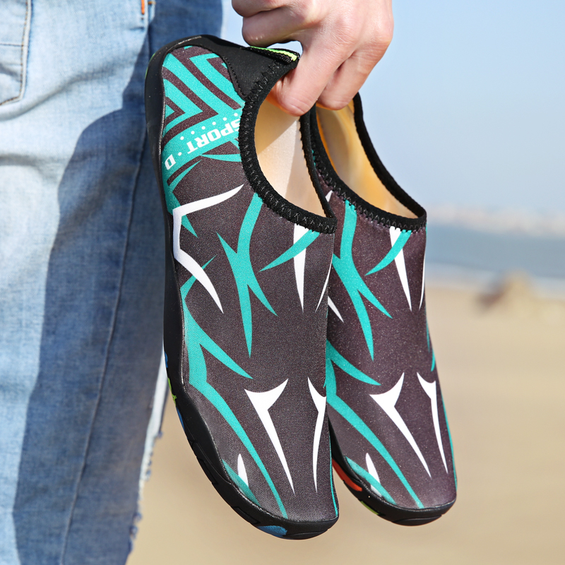 【Smile】 Aqua Shoes Unisex Beach Shoes Non-slip Swimming Shoes for Women ...