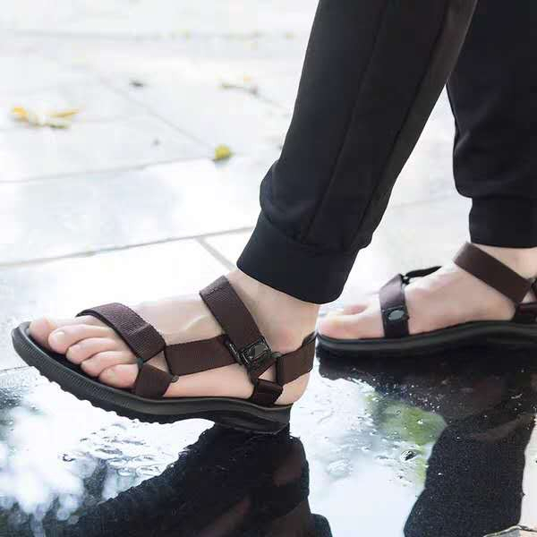 Korean Style Couple Sandals for Men Fashion Water-Friendly Non-Slip ...