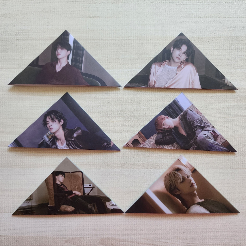 SEVENTEEN - 2nd Album Photobook + CD + Lyrics Book + Portrait Desktop Stand + Folding Poster + Name Sticker + Photocard + 2 Pin Badges + 4 Extra Photocards: SEVENTEEN