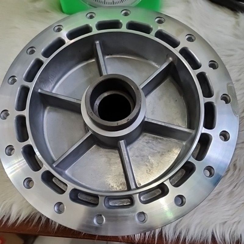 Kawasaki Barako 175 Rear Hub 