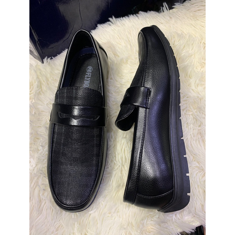 Loafers for wide feet hot sale