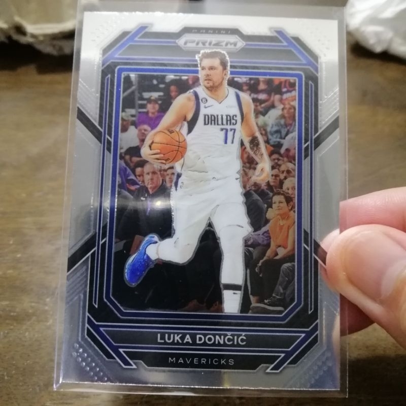 NBAカード ドンチッチ Mosaic 眩しい SP Prizm Luka Doncic