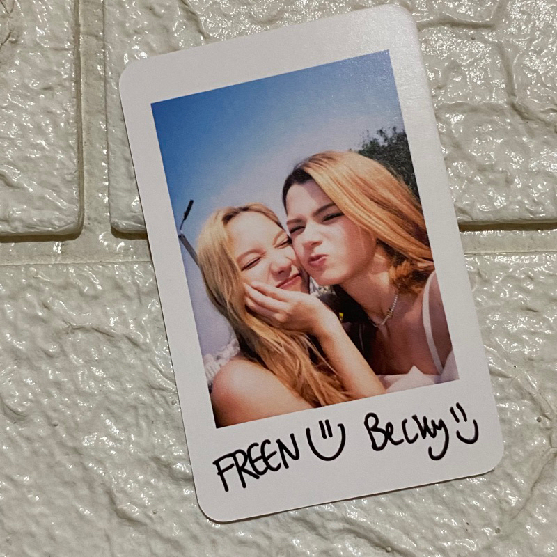 OFFICIAL FreenBecky Spotlight Photobook Private Island Photocard