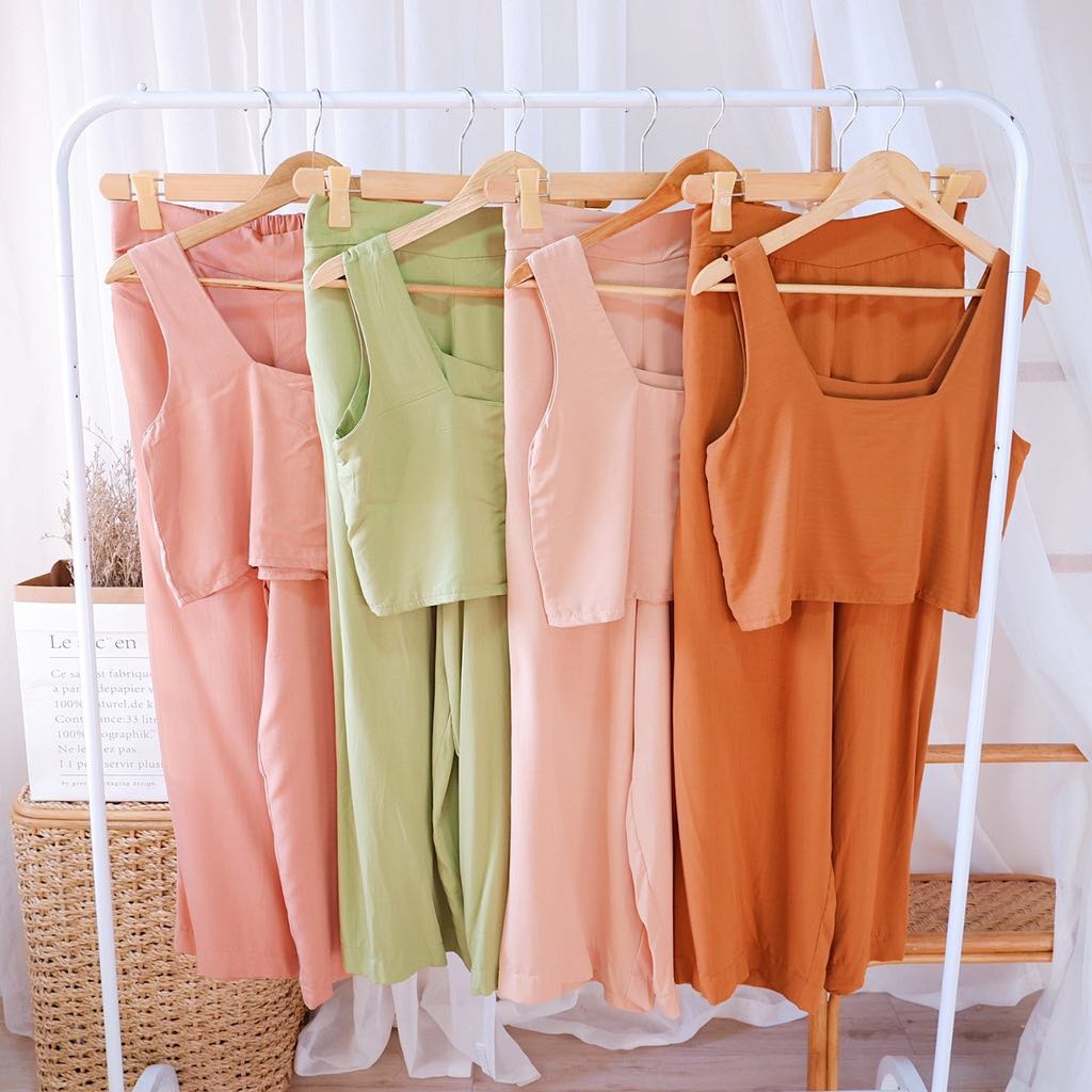 Women's 100% Linen Short Set - Sleeveless Halter Top & High Waist Shorts, Summer Beach Lounge Outfit