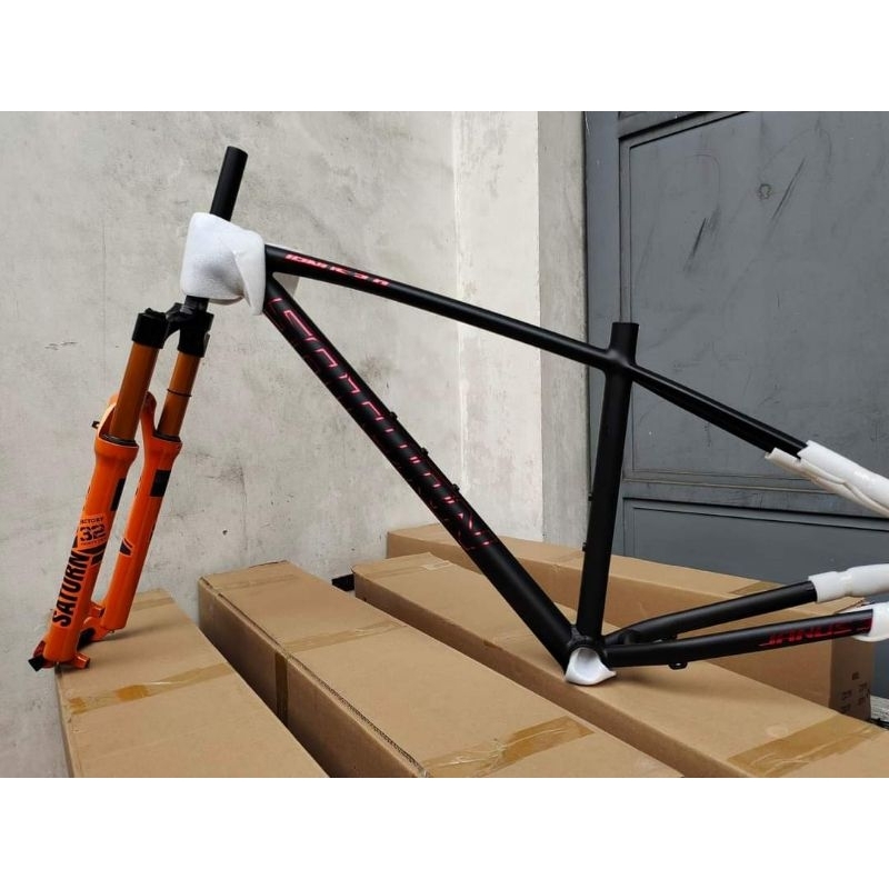 saturn frame 29er