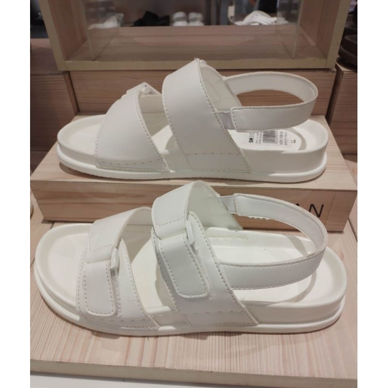 Parisian white sandals store