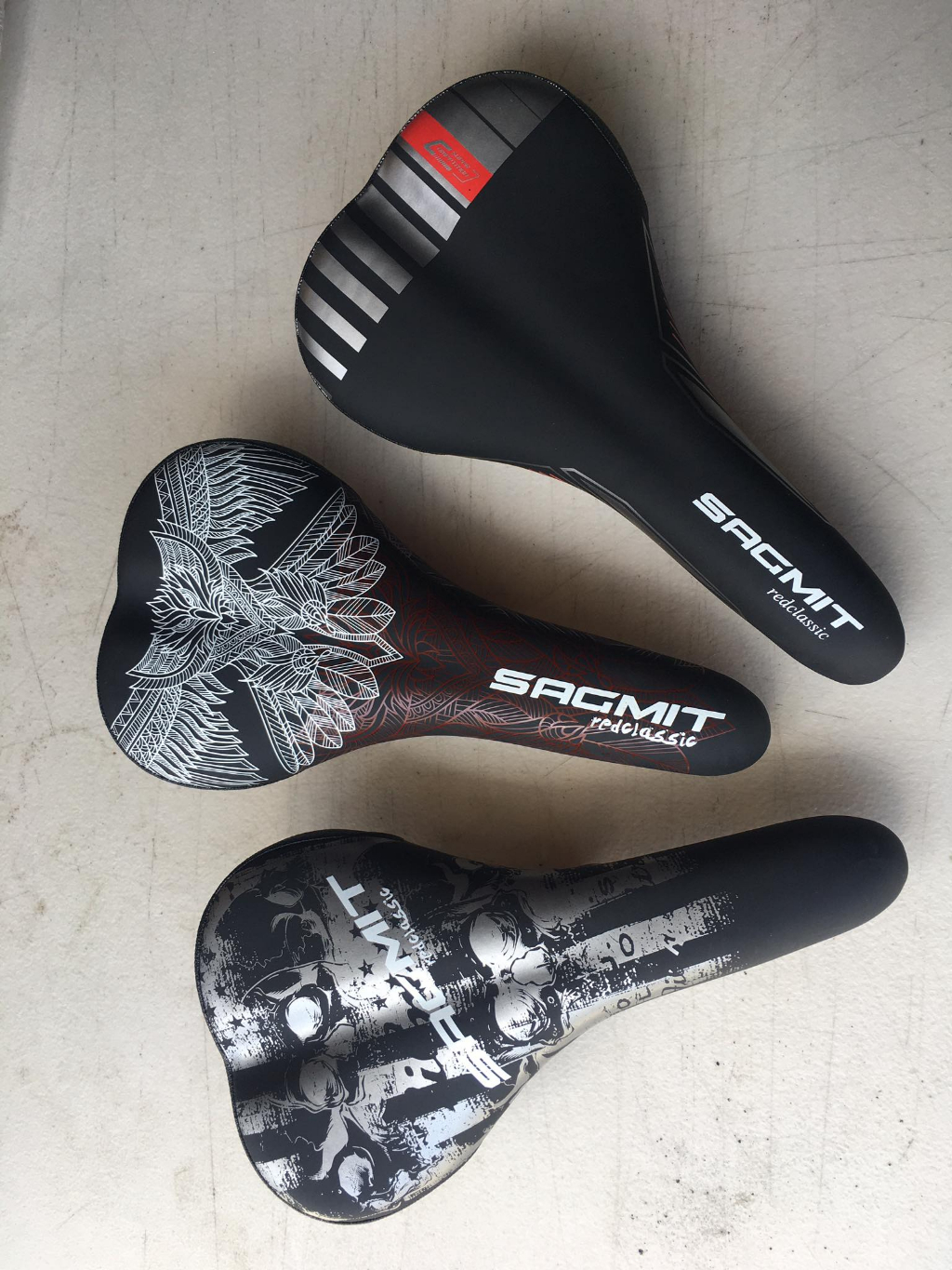 SADDLE SAGMIT SAFARI SUMMER DESIGN AND RED CLASSIC GEL | Shopee Philippines
