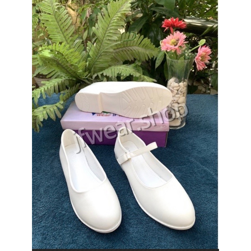 VENUS' PU Leather Nursing Shoes Full White Anti-Slip Shopee