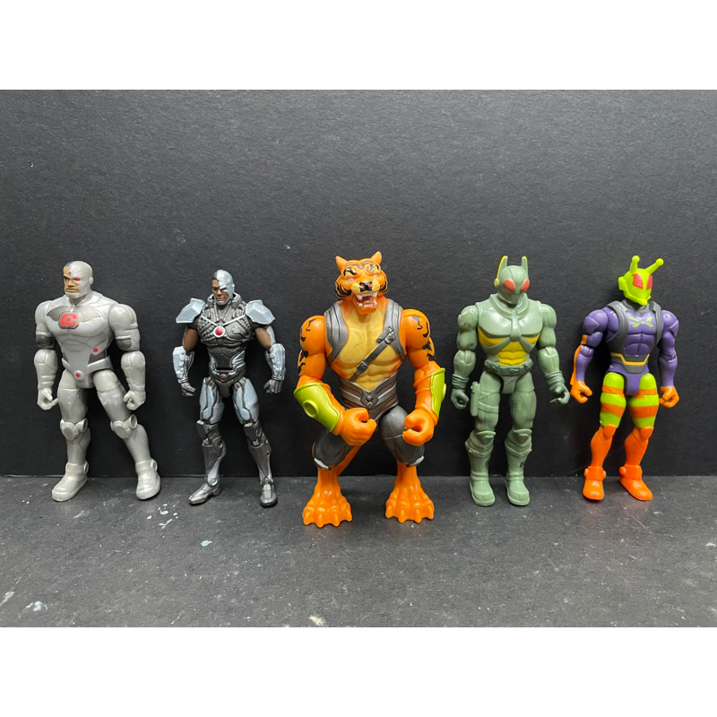 Assorted 3.75" DC Figures Injustice Firefly, Bronze