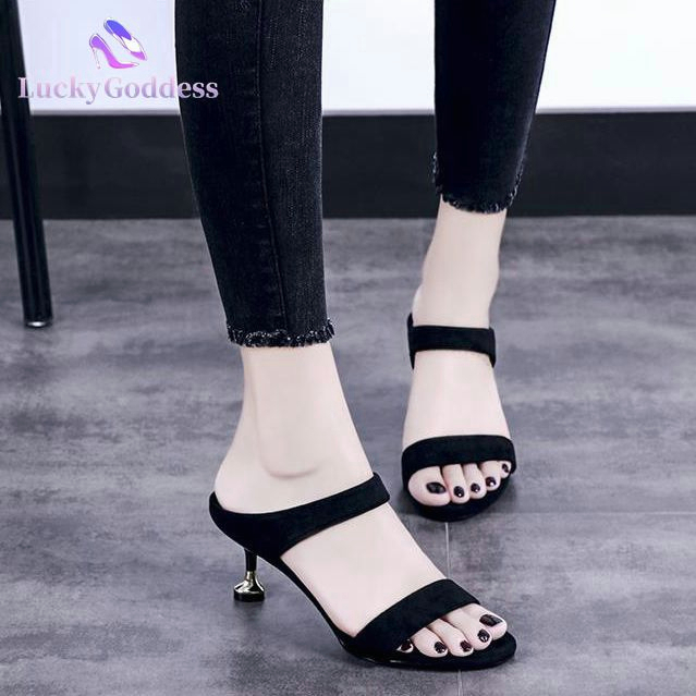 One word with sandals women 2023 middle heel sandals French style black