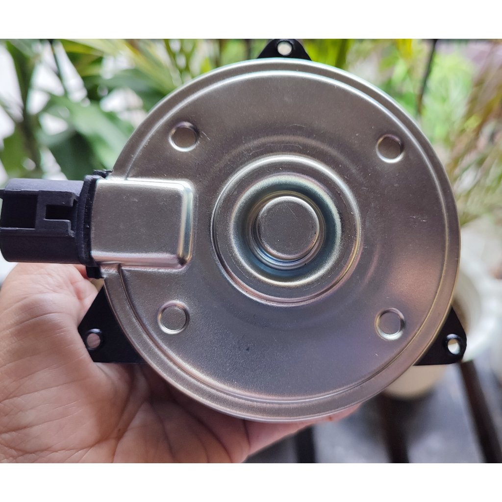 Toyota VIOS Batman Fan Motor Radiator Aux Fan Cooling Fan Condenser