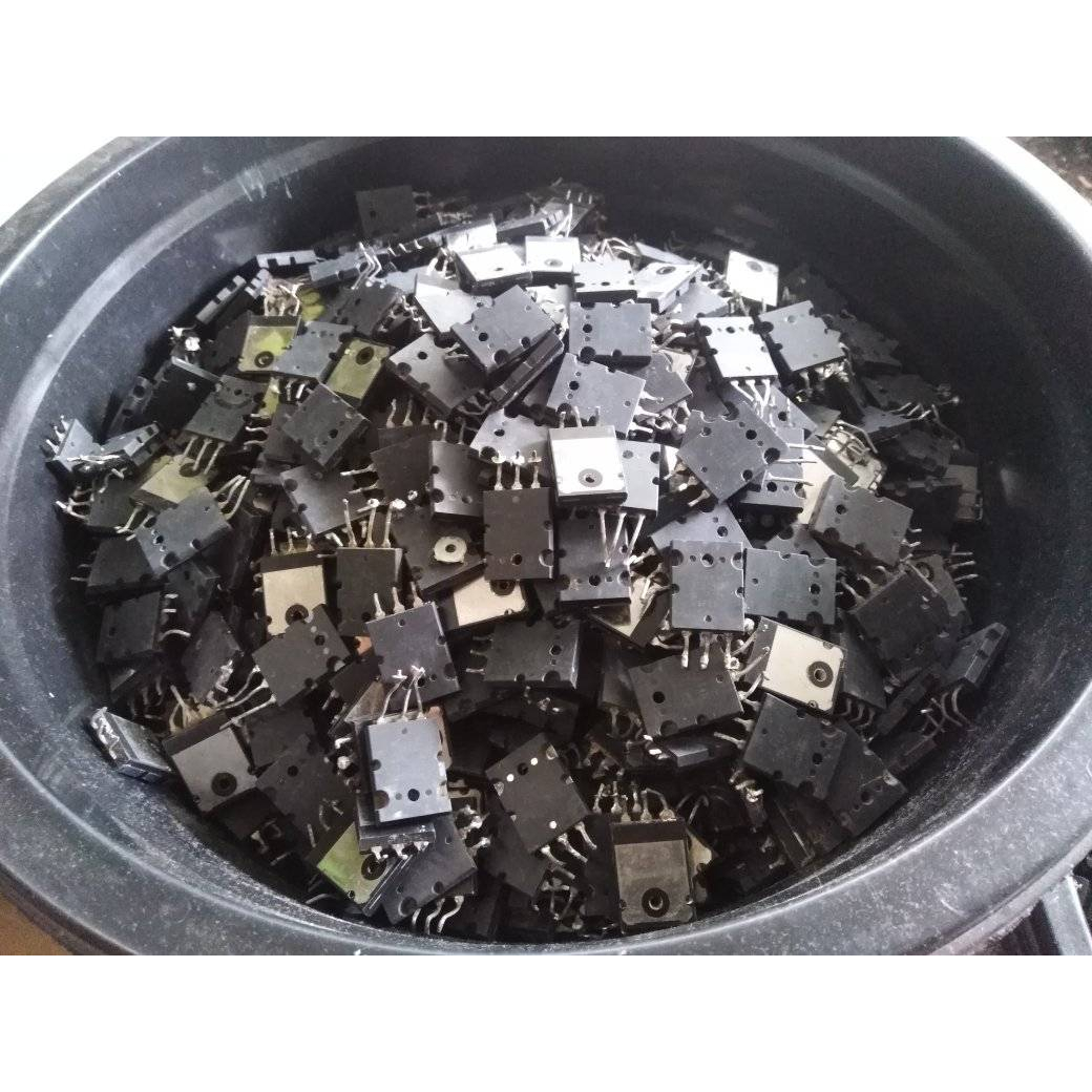 SECONDHAND (good for power amp.)10 PAIRS TOSHIBA 2SA1943/2SC5200 (BAWAL