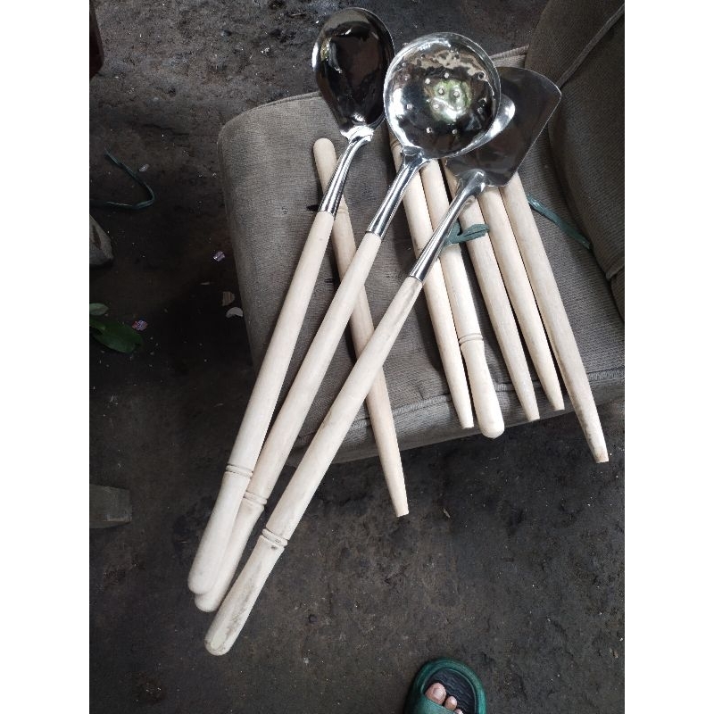 sandok set 3pcs big size stainless and wood handle | Shopee Philippines