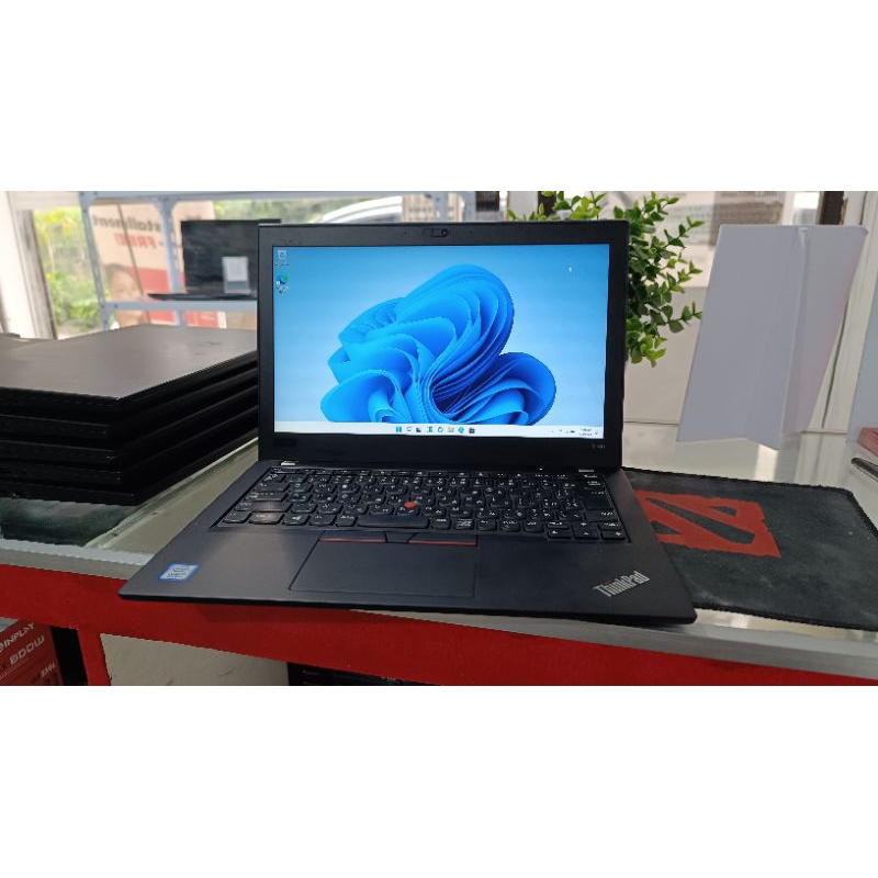 ThinkPad X280 Core i3 8130U 4GB SSD256GB（LENOVO THINKPAD