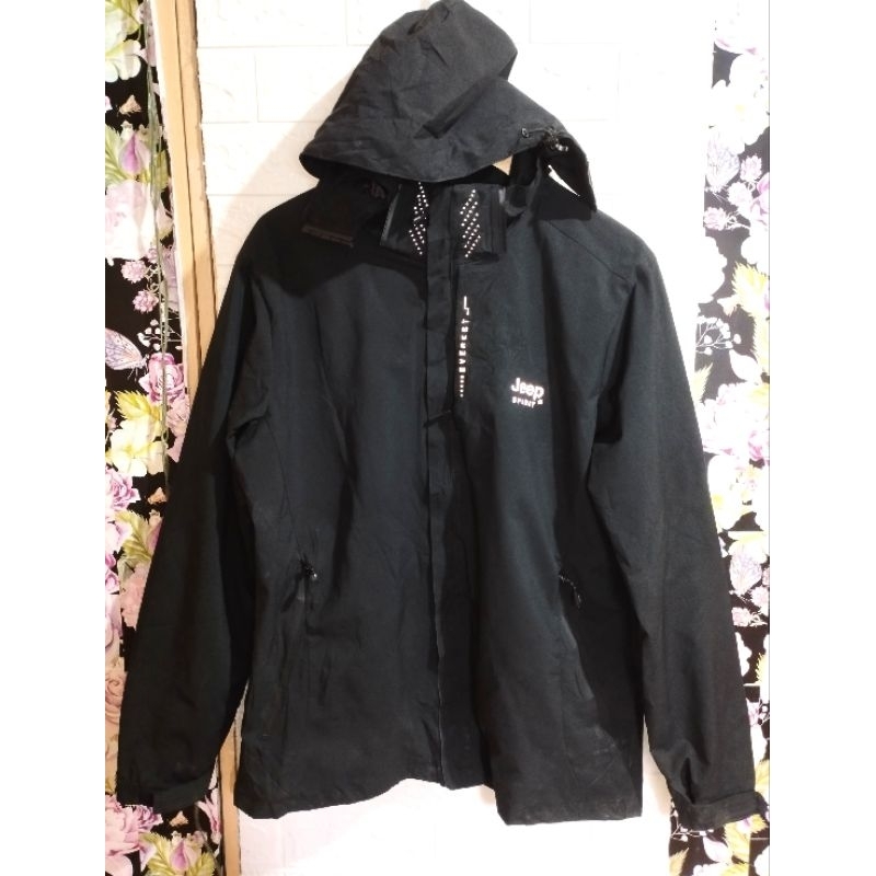 Men's Windbreaker Jacket, good for live selling check out only Shopee