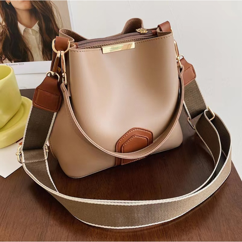 Korean shoulder bag Women's sling bag Ins minimalist crossbody bag