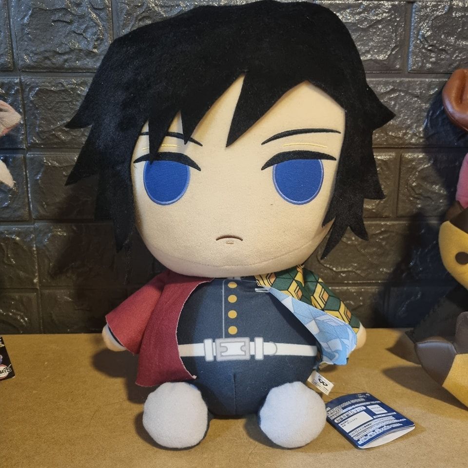 Grande Peluche Banpresto – Giyu Tomioka – Demon Slayer – Collection Officielle – Taille XXL