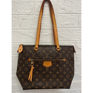 Louis Vuitton Shoulder bag 388141, swat leather tote bag Neutrals